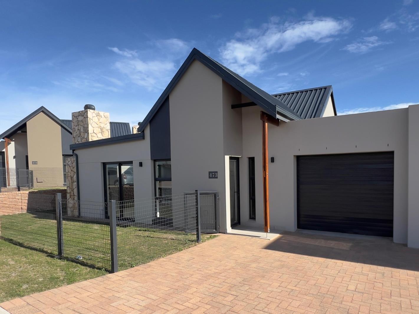2 Bedroom House in Hartland Lifestyle Estate
