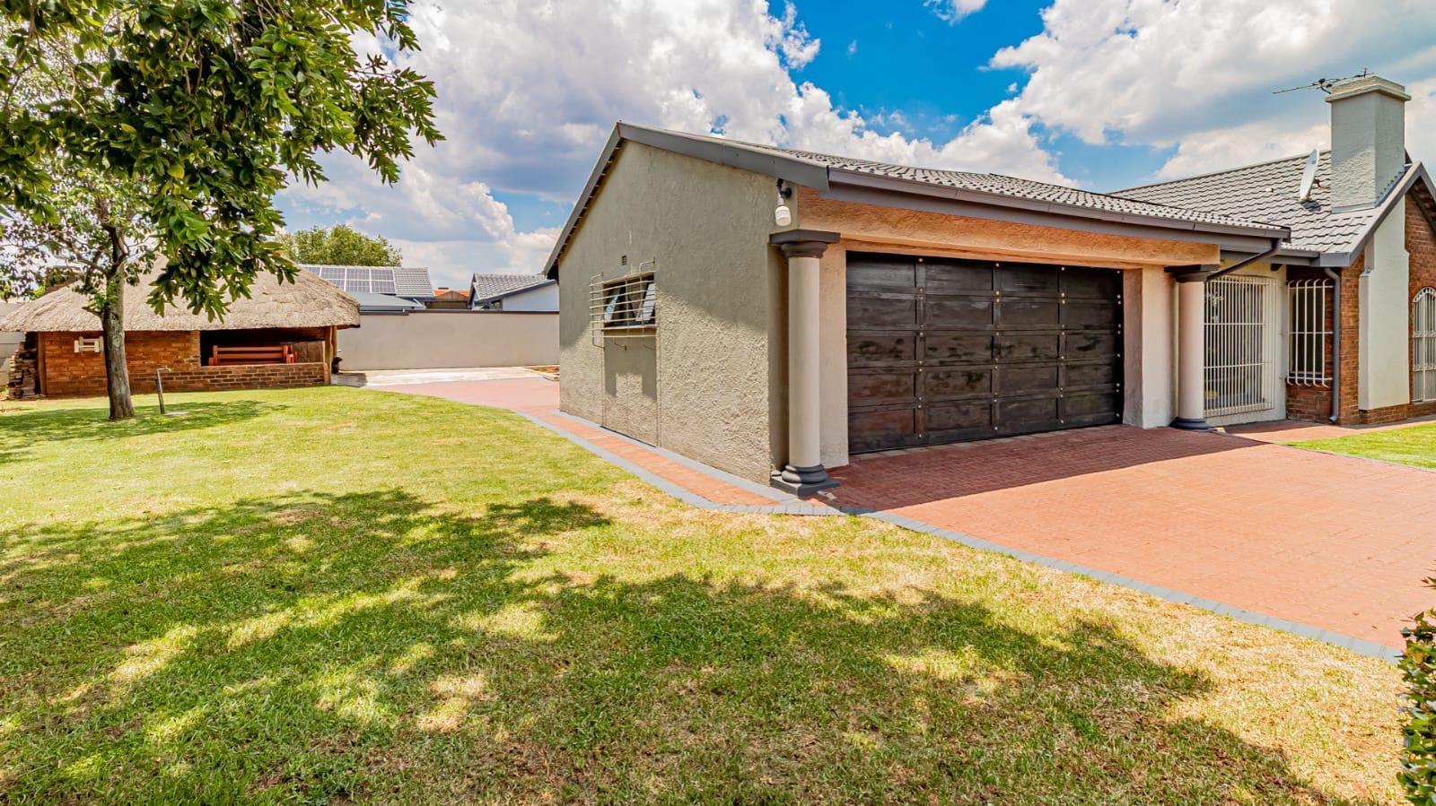 4 Bedroom House in Albemarle