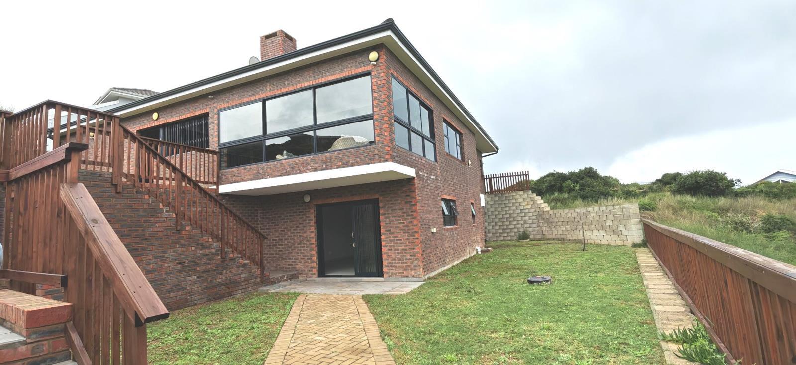 4 Bedroom House in Dana Bay