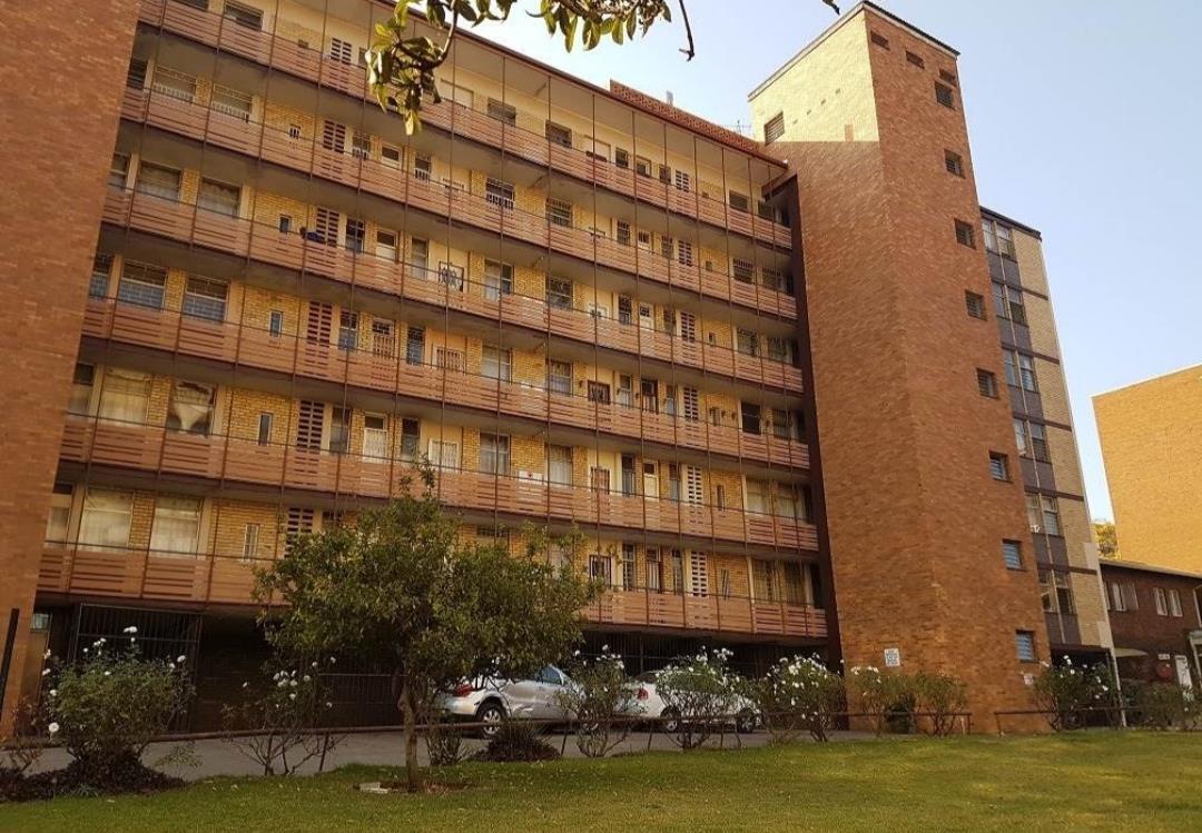 5 Bedroom Apartment in Arcadia