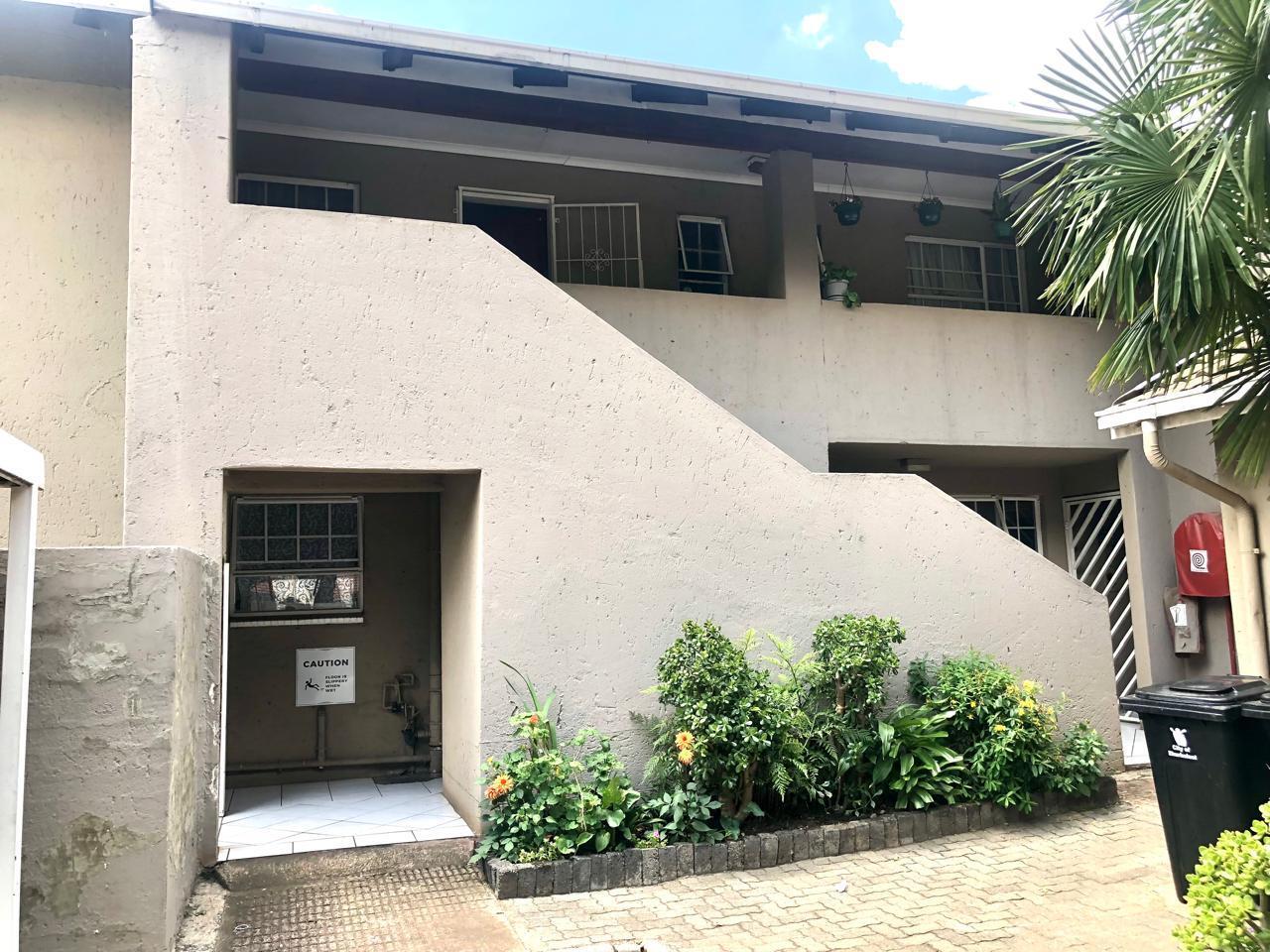 3 Bedroom Apartment in Ravenswood