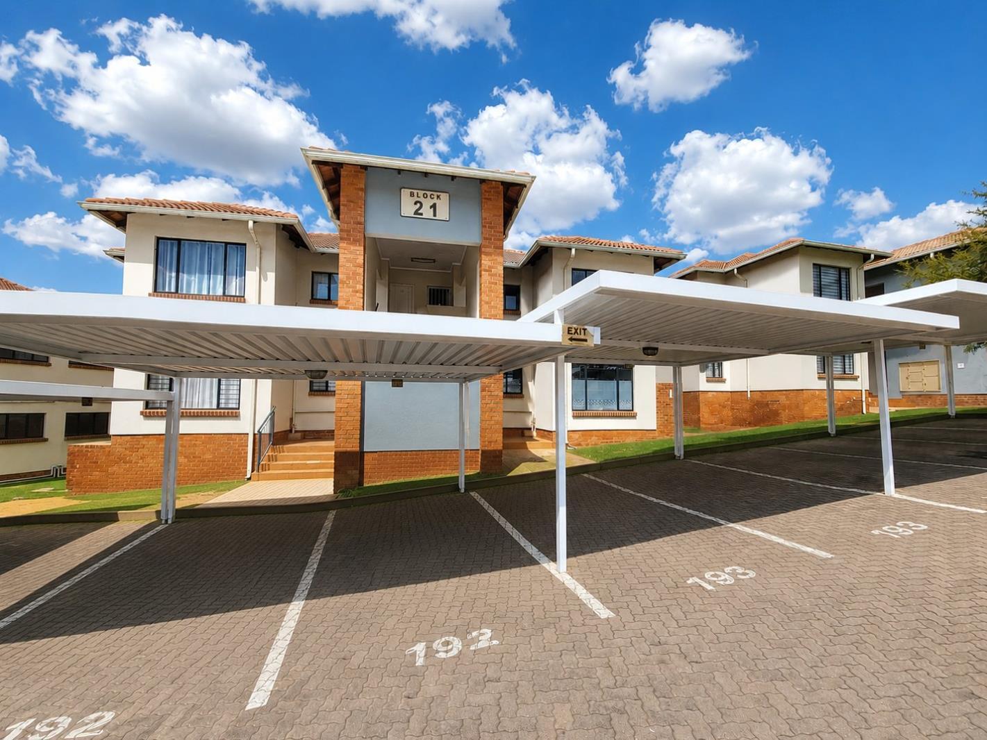 3 Bedroom Apartment in Greenstone Hill
