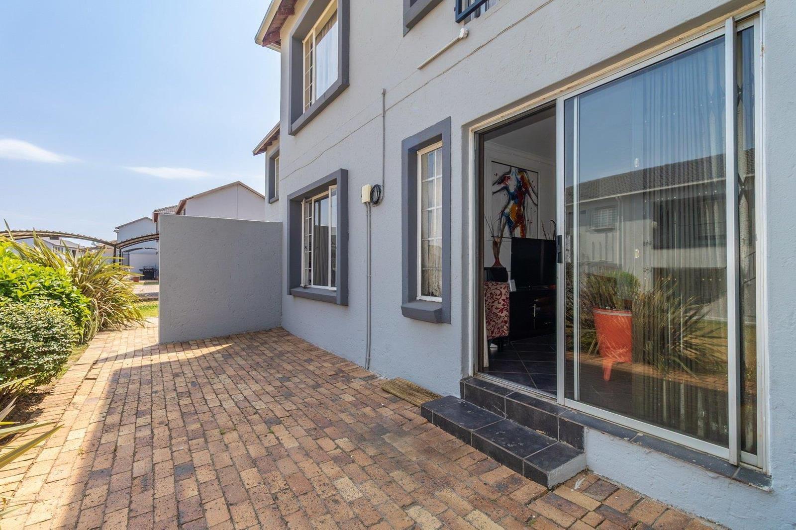 2 Bedroom Apartment in Wilgeheuwel