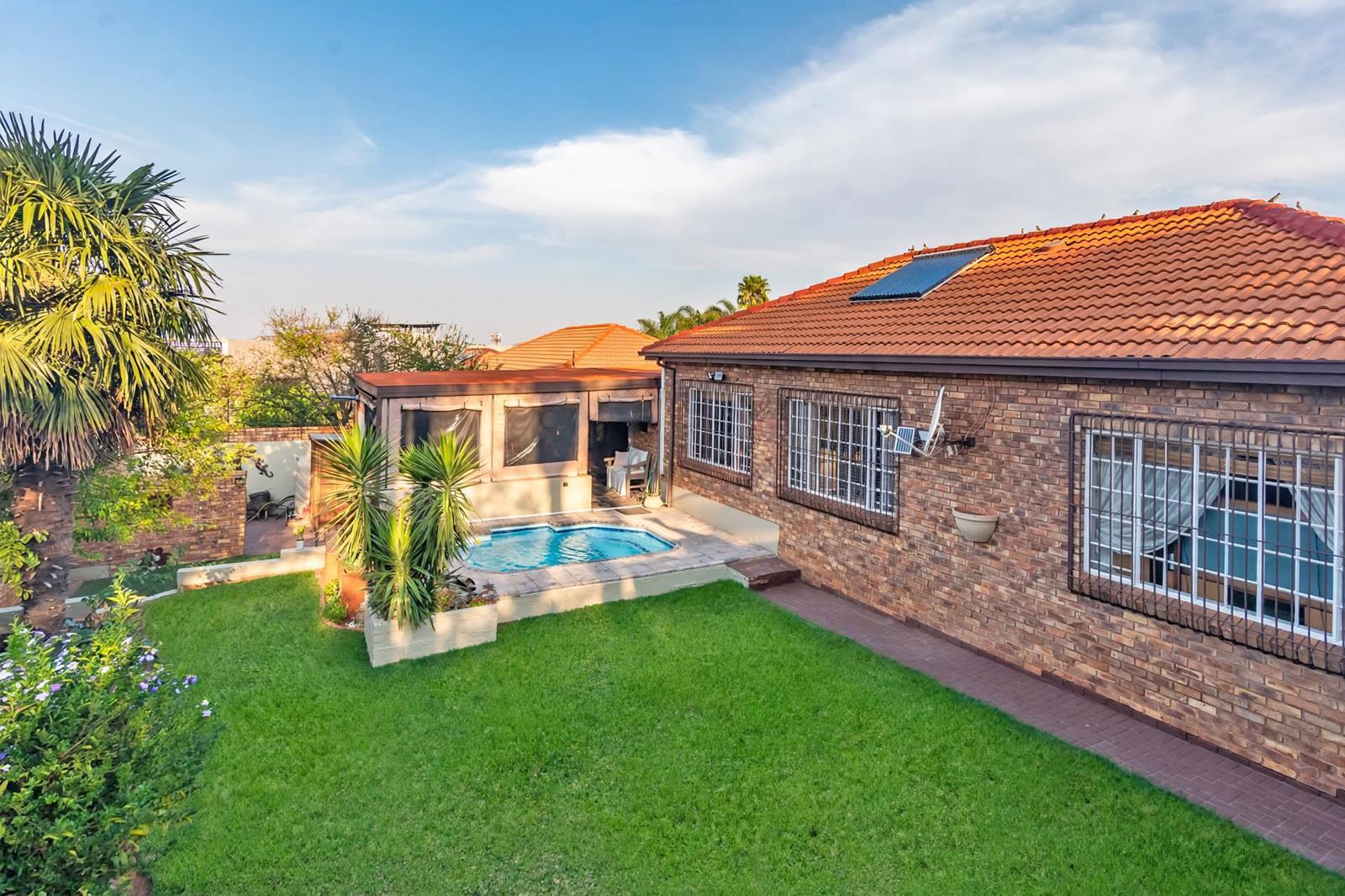 3 Bedroom Cluster in Noordheuwel
