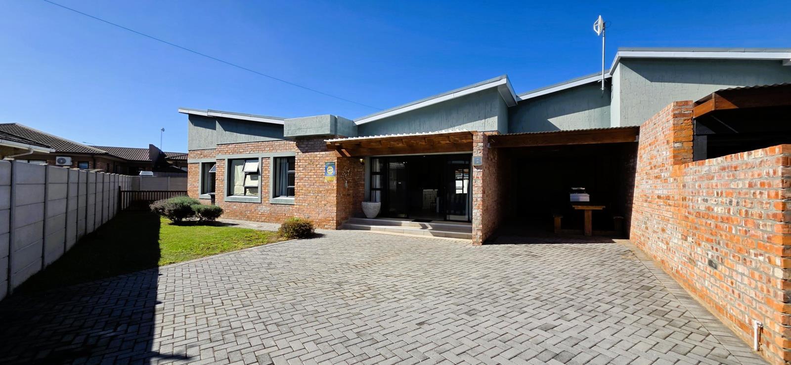 3 Bedroom Apartment in Reebok