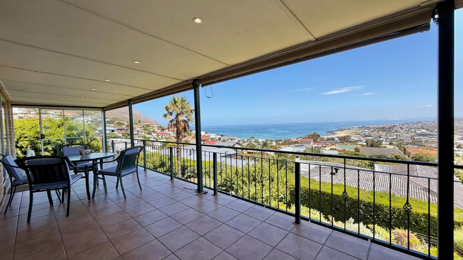 5 Bedroom House in Mountainside