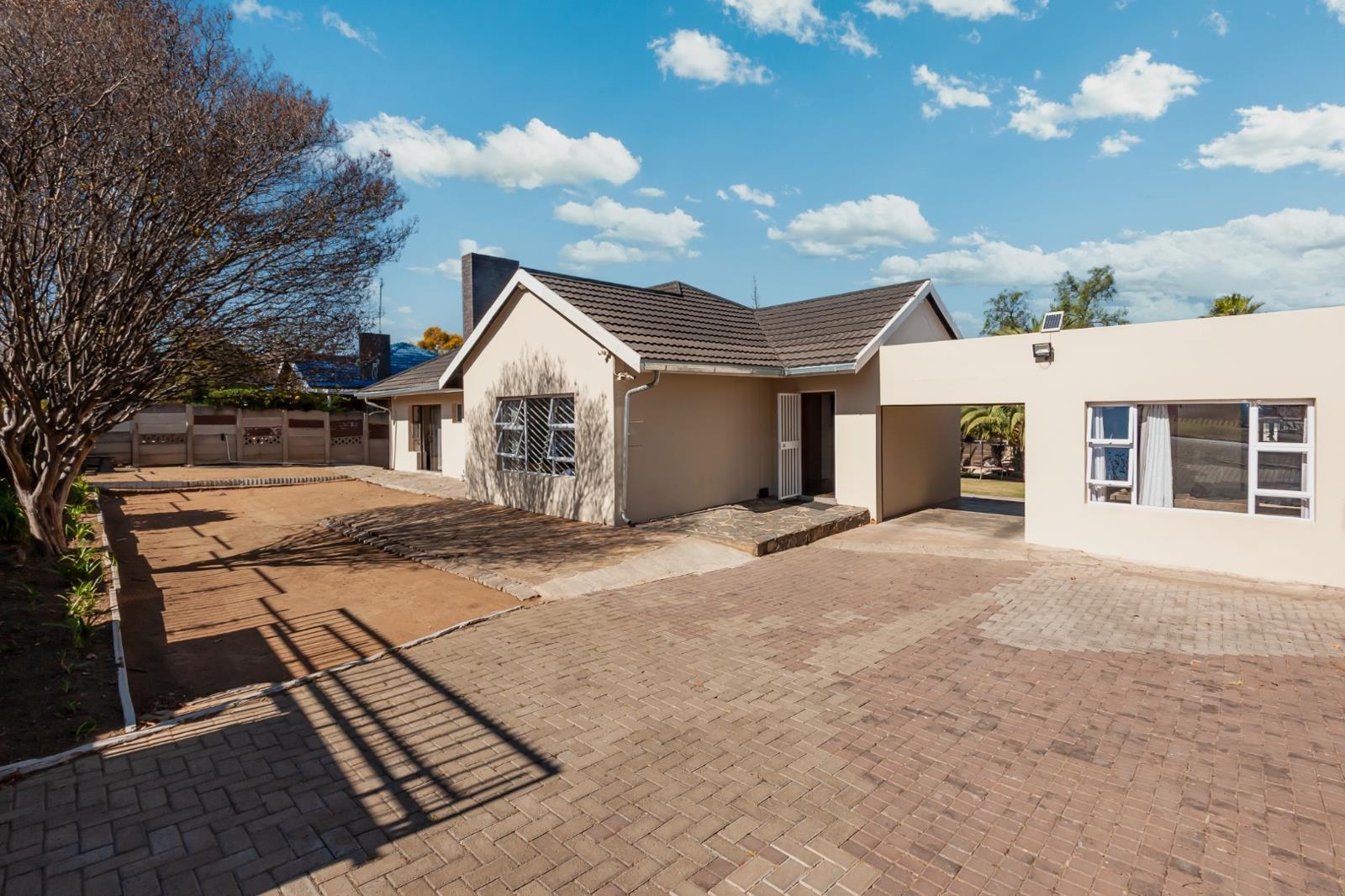 6 Bedroom House in Lambton