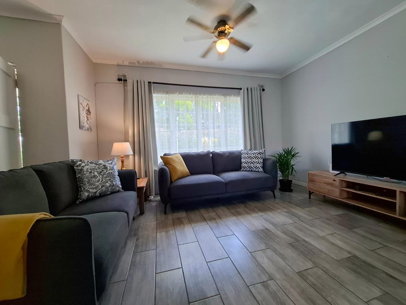 3 Bedroom Townhouse in Queensburgh Central