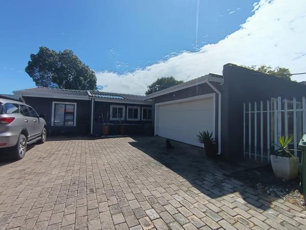 4 Bedroom House in Brackendowns