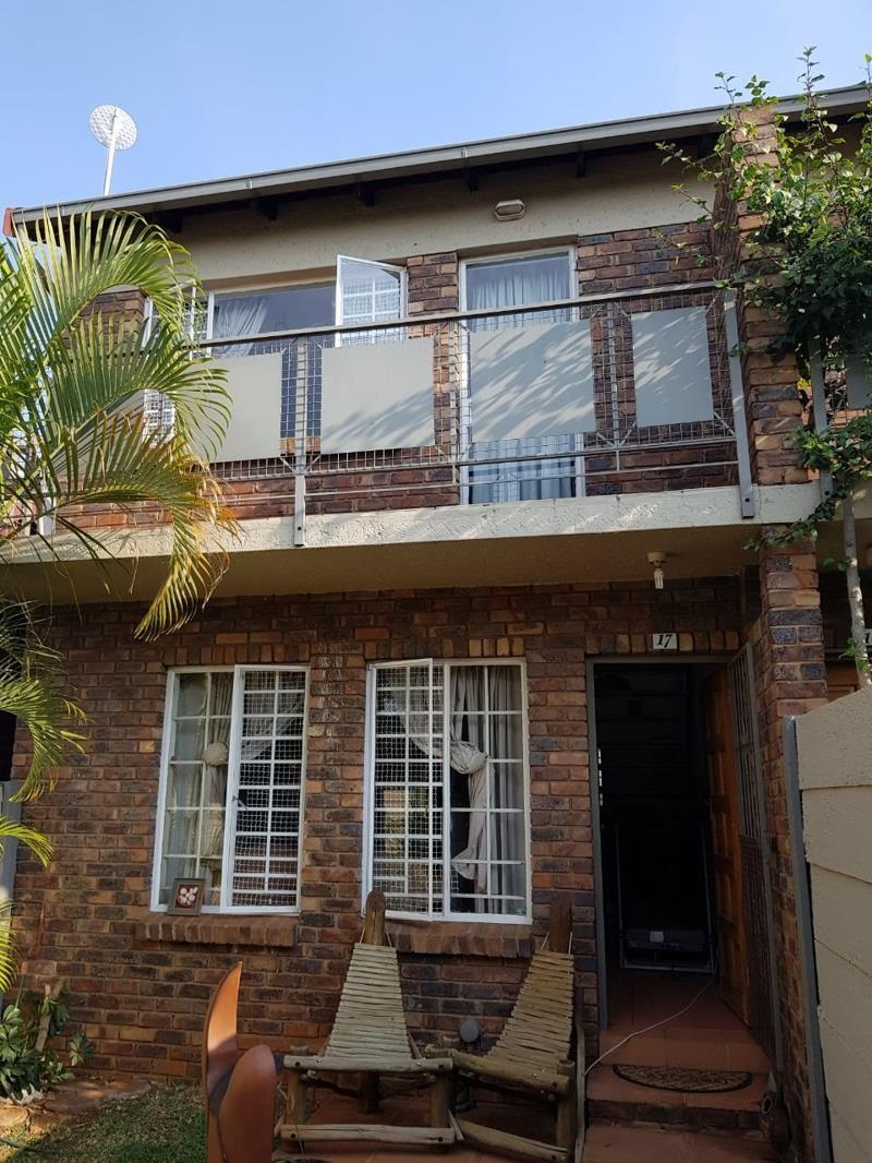 2 Bedroom Duplex in Doornpoort