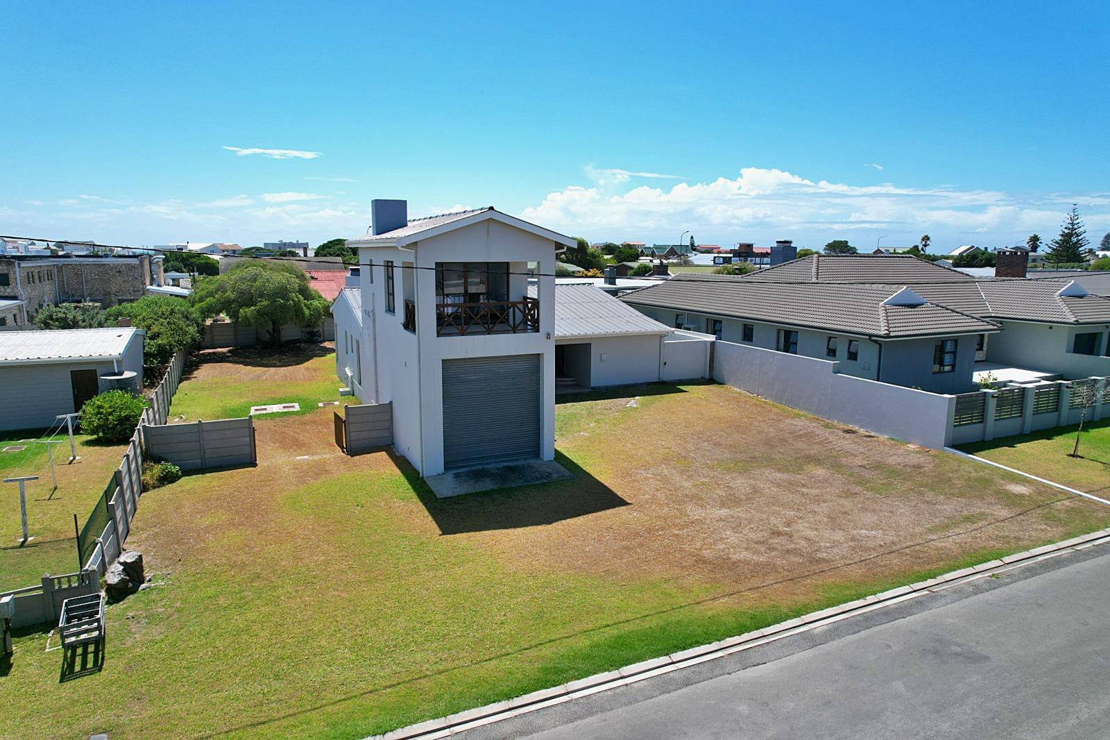 4 Bedroom House in Struisbaai