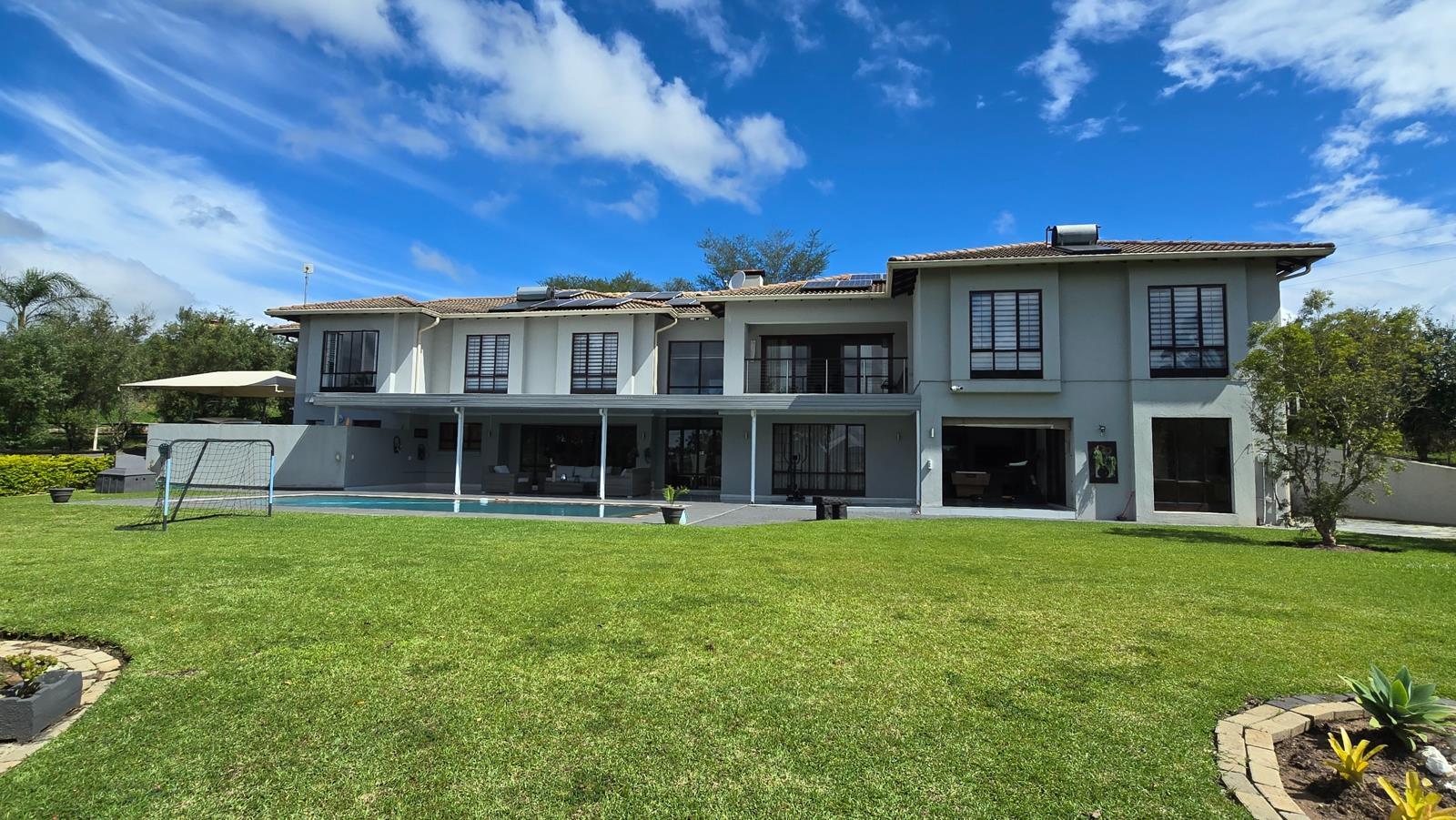 7 Bedroom House in White River