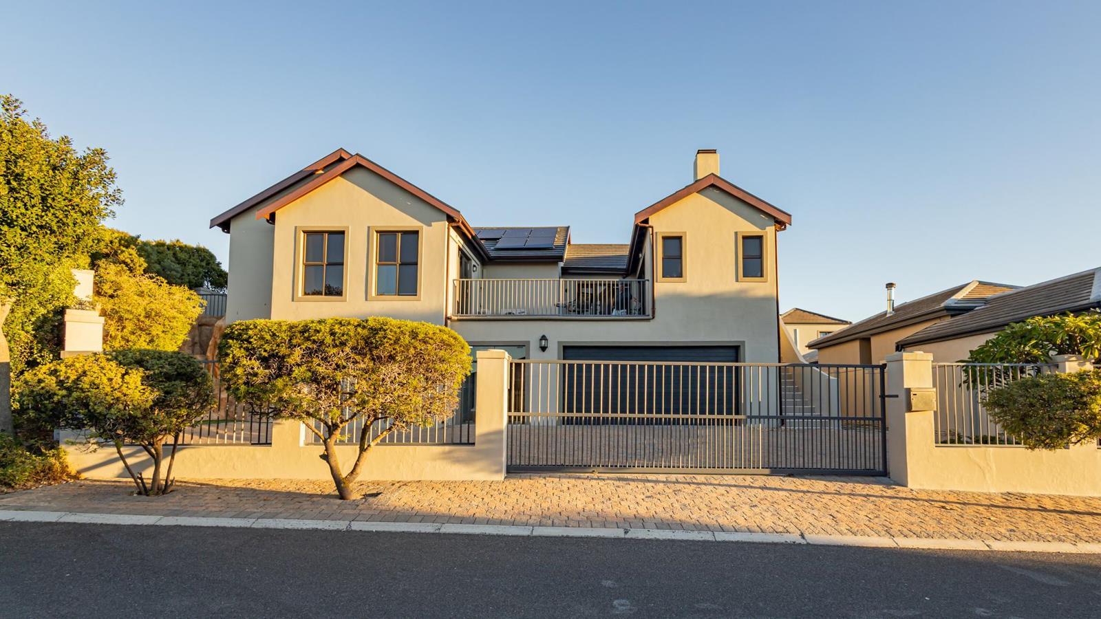 5 Bedroom House in Big Bay