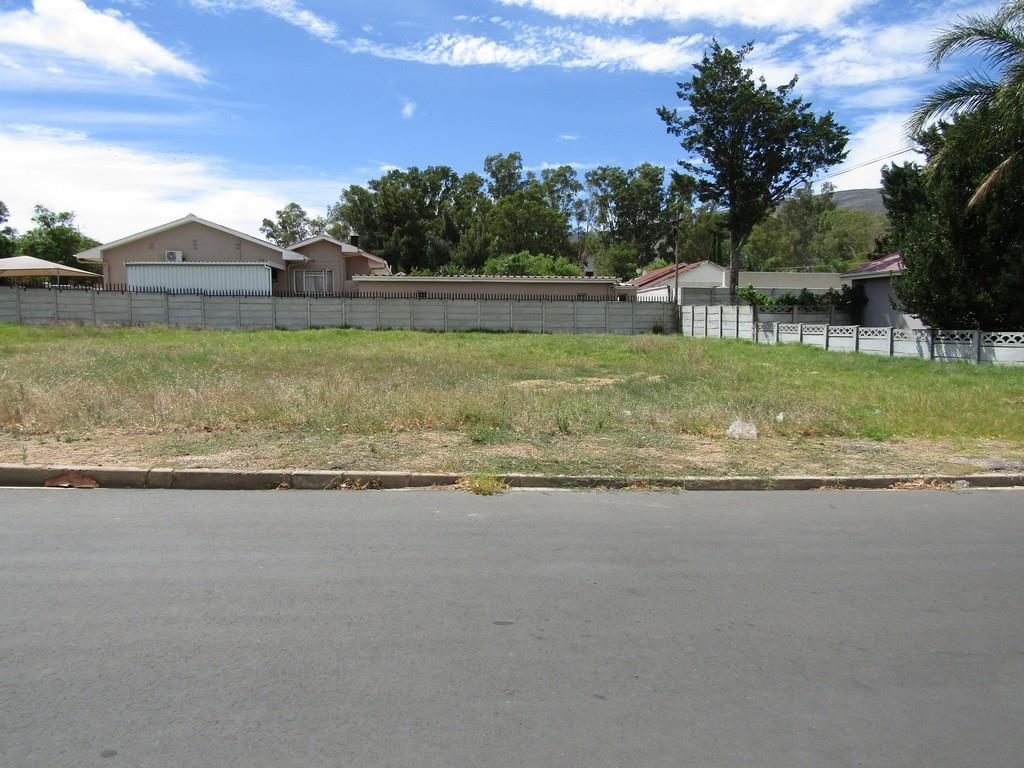 994 m² Land available in De Doorns