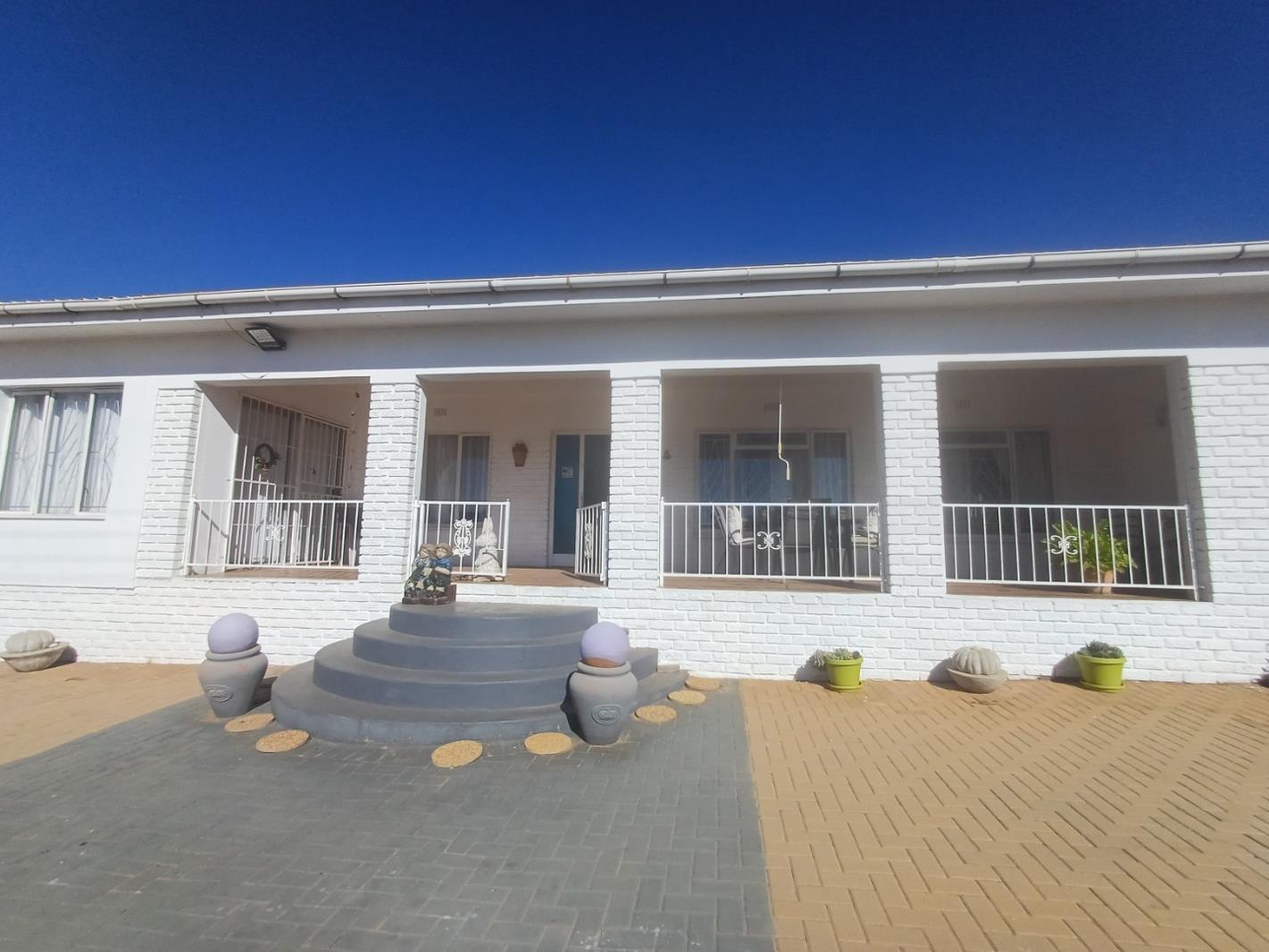 4 Bedroom House in Koringberg