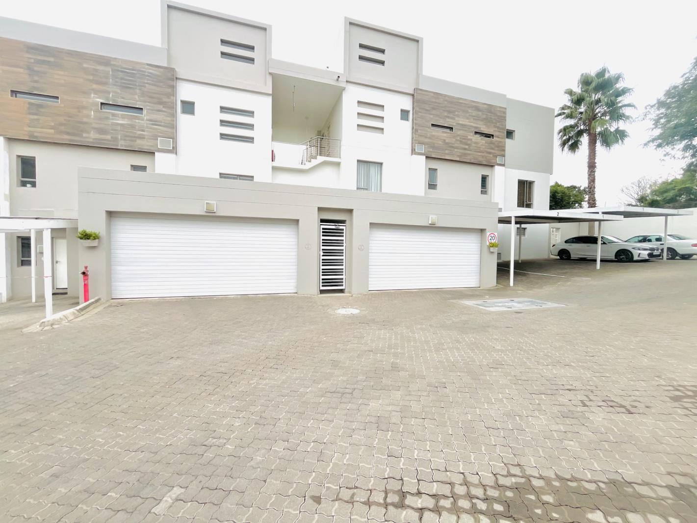 3 Bedroom Penthouse in Bryanston