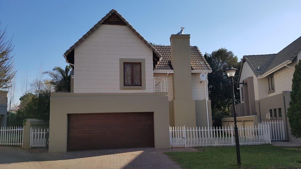 3 Bedroom House in Zwartkop Golf Estate