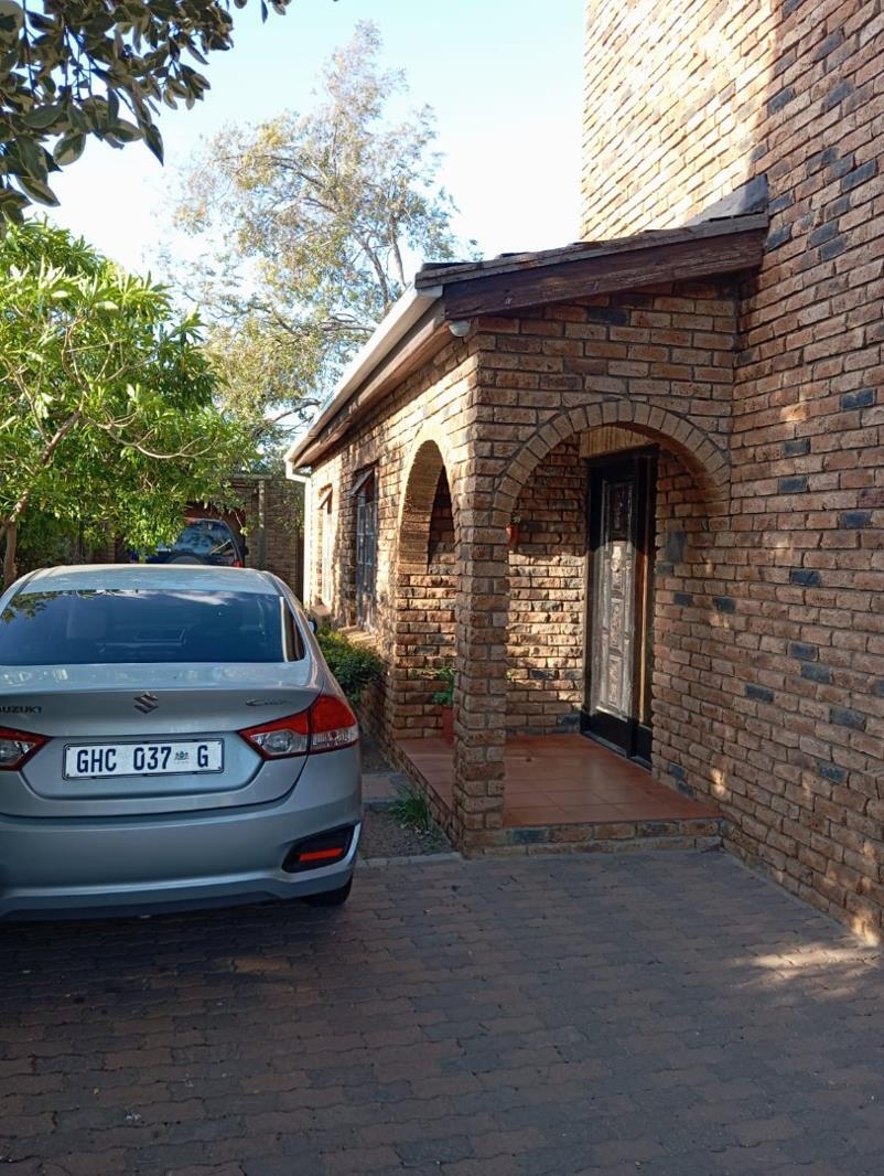5 Bedroom House in Victoria Bay