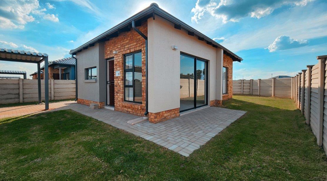2 Bedroom House in Toekomsrus