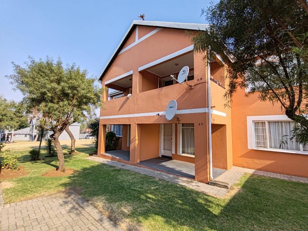 2 Bedroom Townhouse in Meyersdal