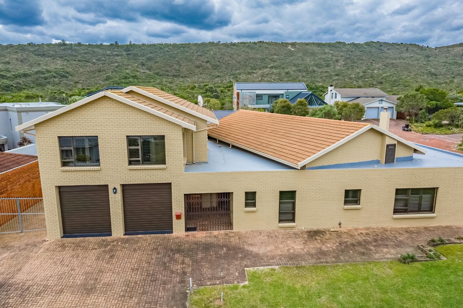 3 Bedroom House in Cola Beach