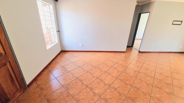 3 Bedroom Simplex in Halfway Gardens