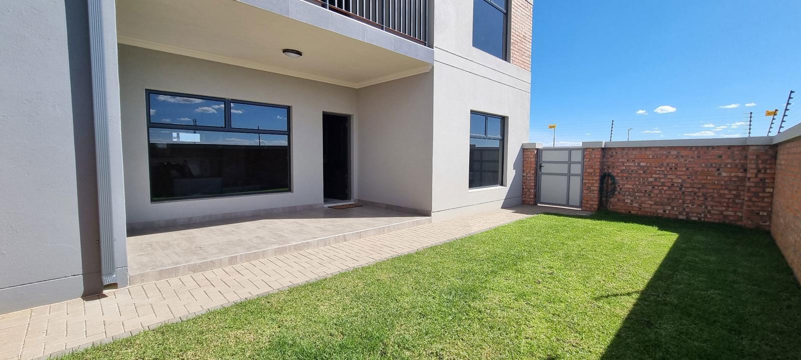3 Bedroom Apartment in El Toro Park