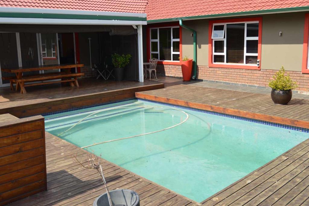 4 Bedroom House in Brackendowns