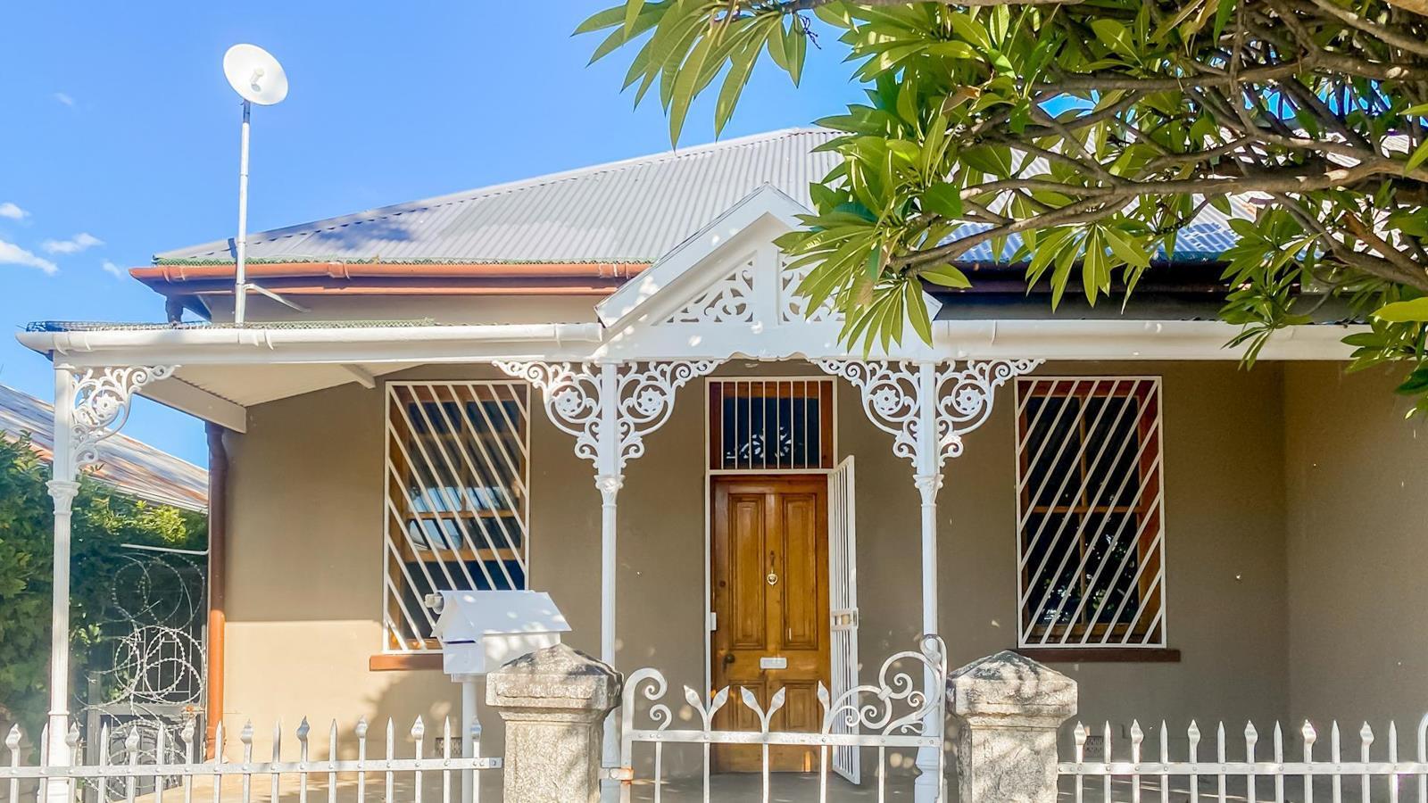3 Bedroom Townhouse in Paarl Central East