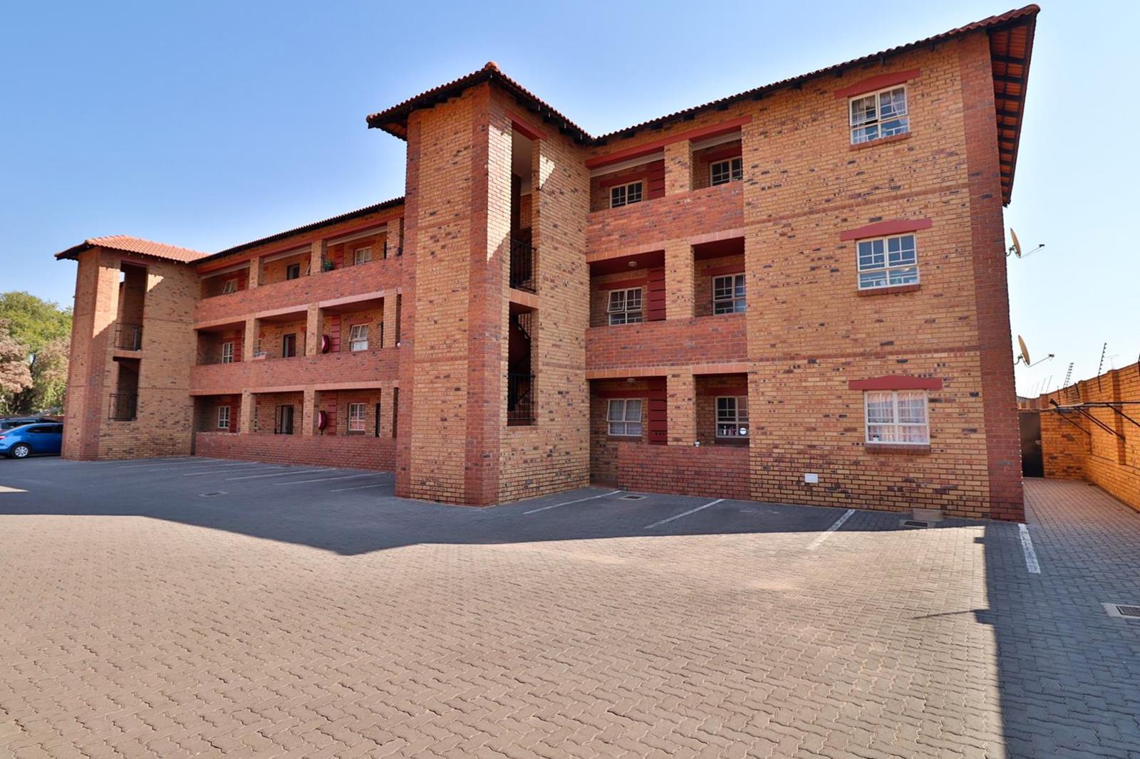 2 Bedroom Apartment in Lyttelton Manor