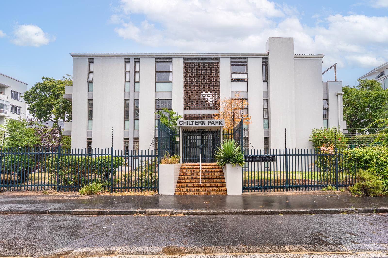 3 Bedroom Apartment in Claremont Upper