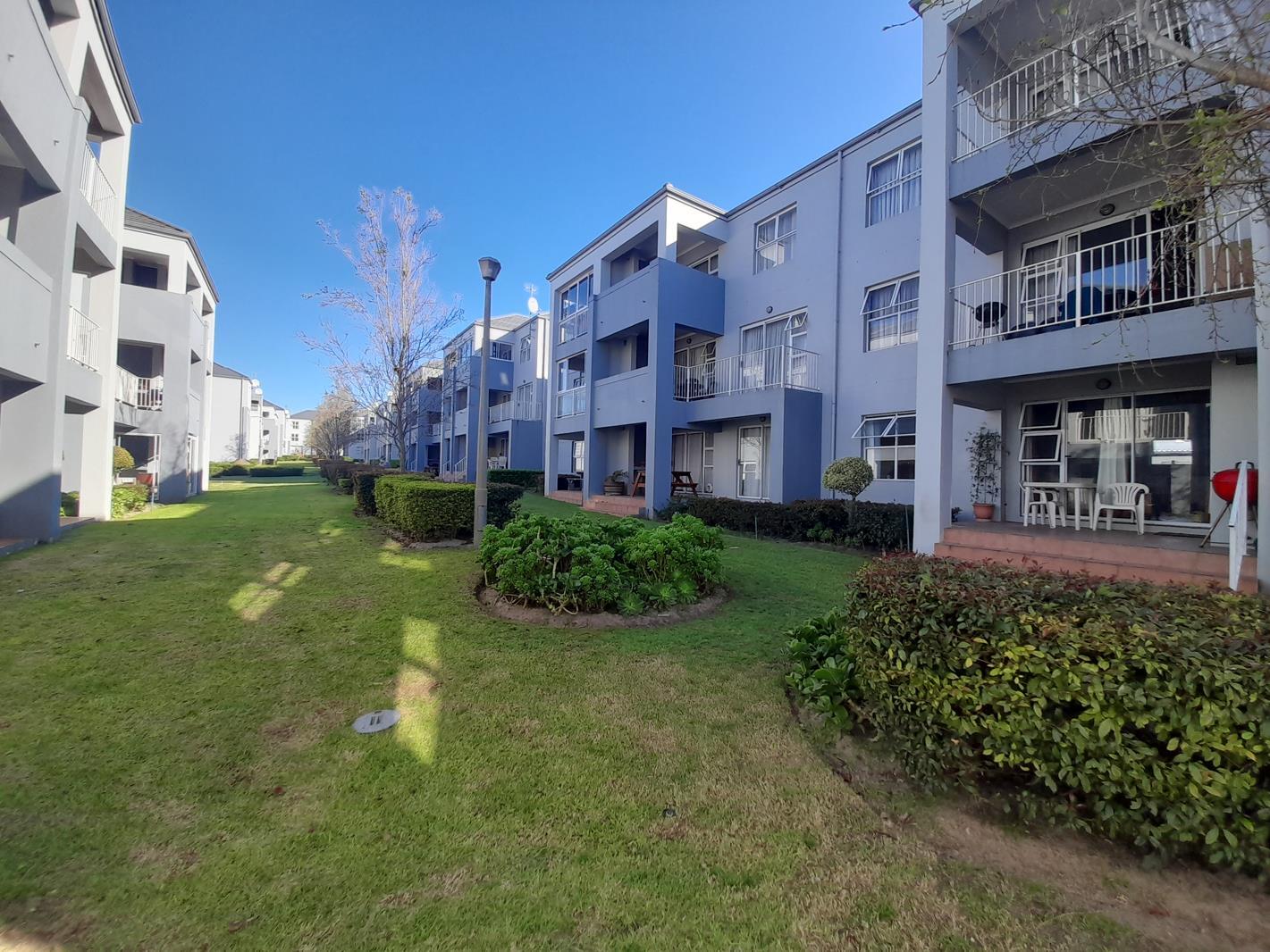 2 Bedroom Apartment in Vredekloof East