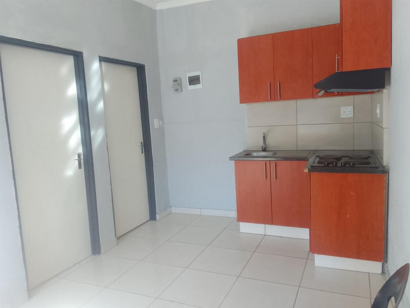 1 Bedroom Garden Cottage in Edleen
