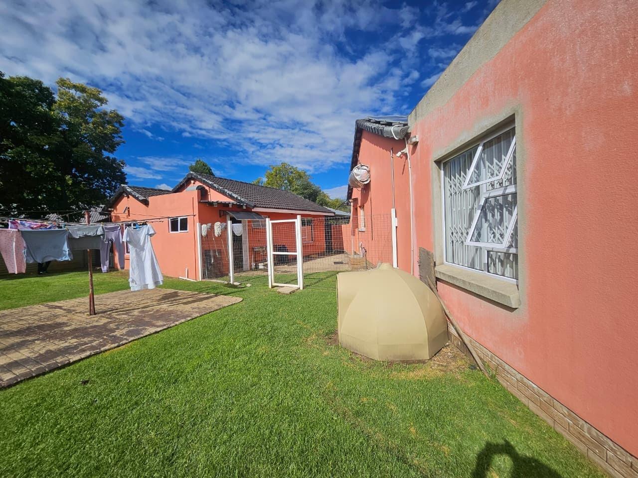 3 Bedroom House in Brackenhurst