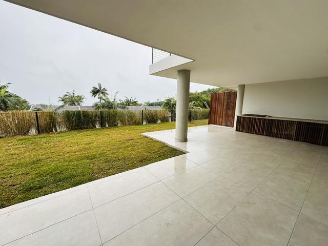 3 Bedroom Apartment in Shakas Rock
