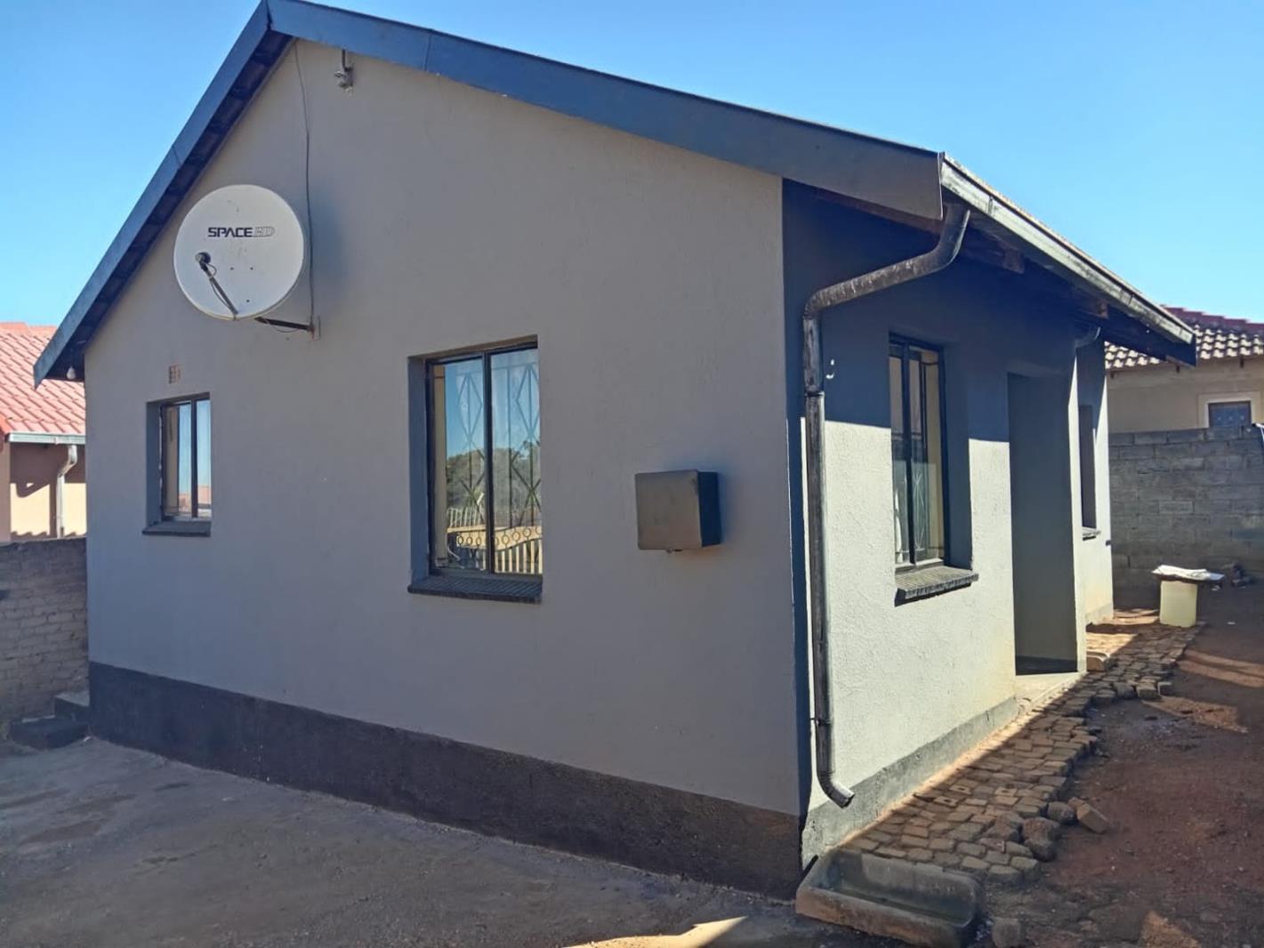 2 Bedroom House in Naturena