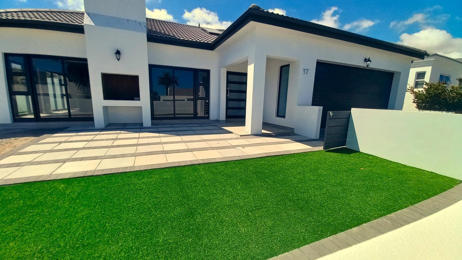 3 Bedroom House in Shelley Point