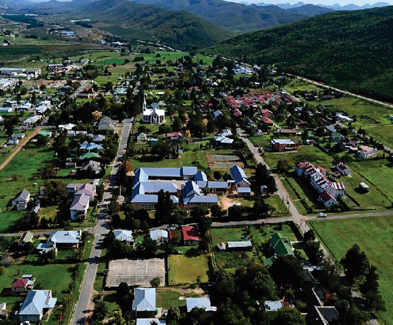 1 582 m² Land available in Joubertina