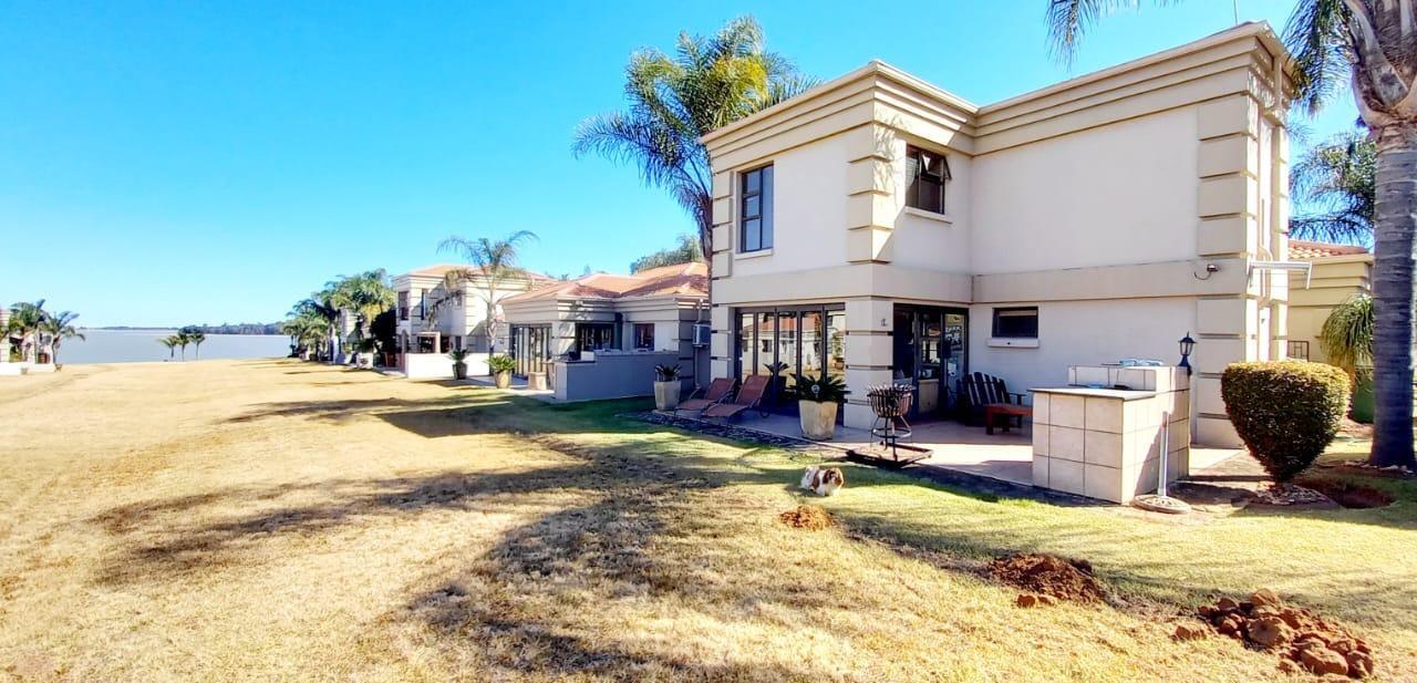 4 Bedroom House in Vaal Marina