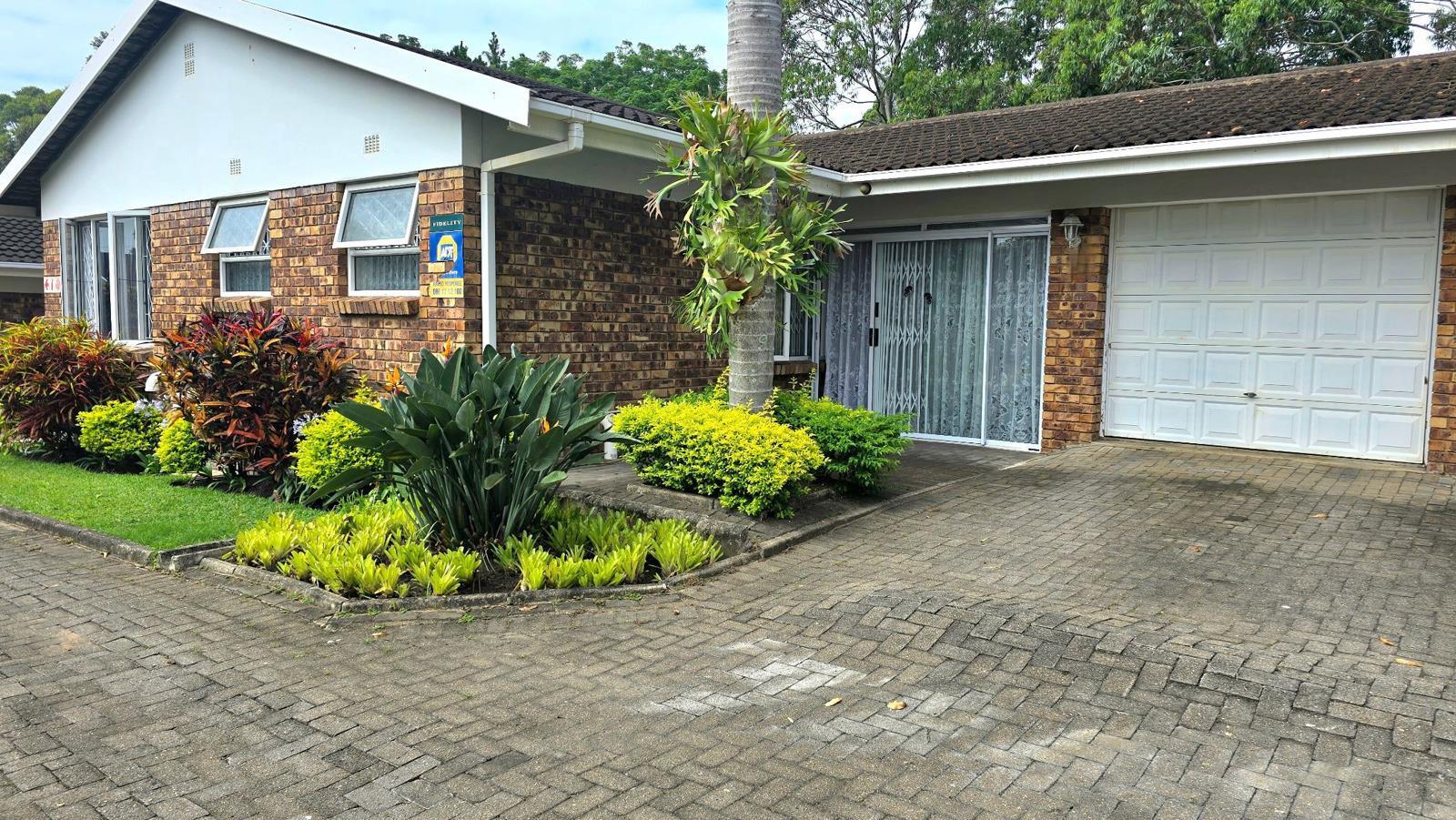 2 Bedroom Townhouse in Uvongo
