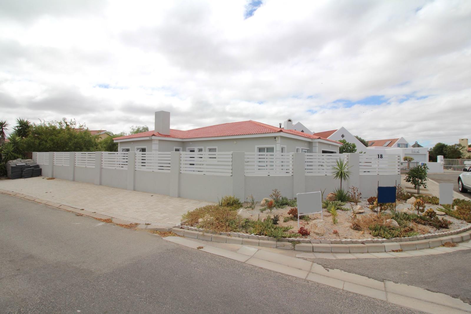 3 Bedroom House in Port Owen