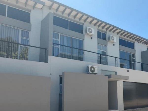 5 Bedroom Townhouse in Hyde Park
