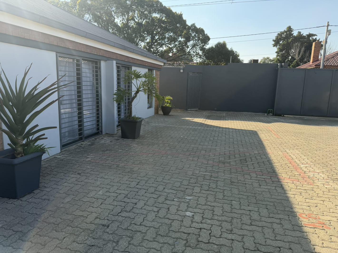 1 Bedroom House in Orange Grove