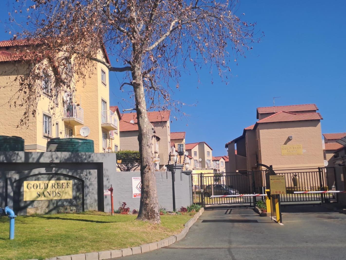 2 Bedroom Flat in Ormonde