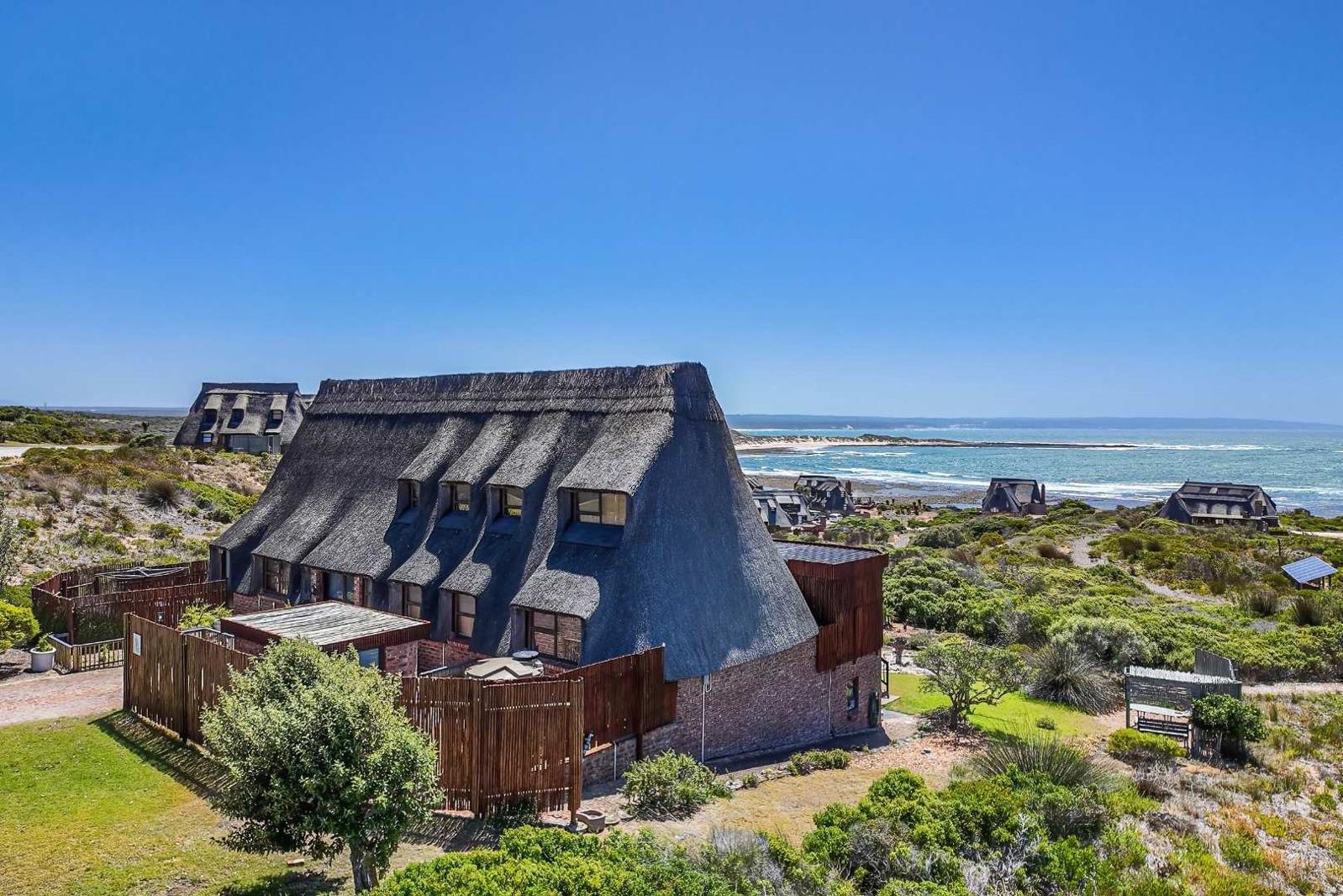 5 Bedroom House in Stilbaai Wes