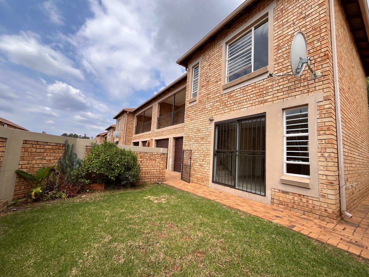 3 Bedroom Townhouse in Wilgeheuwel