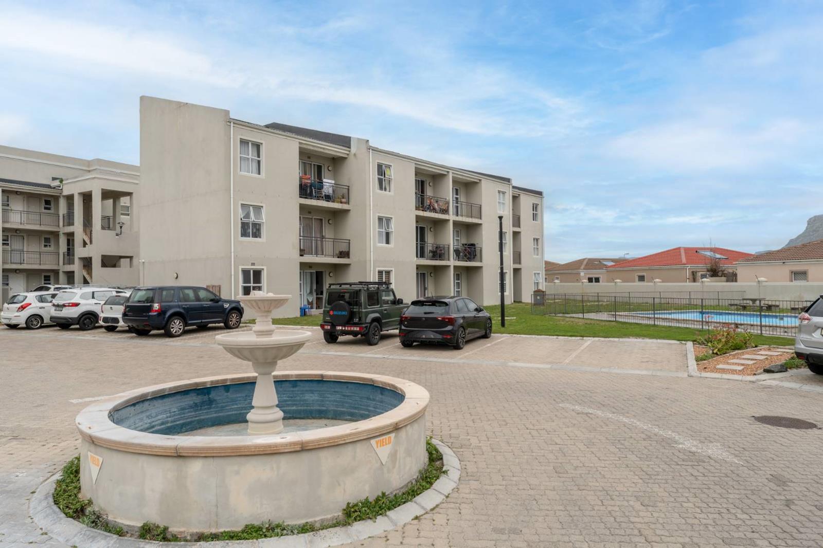 2 Bedroom Apartment in Costa Da Gama