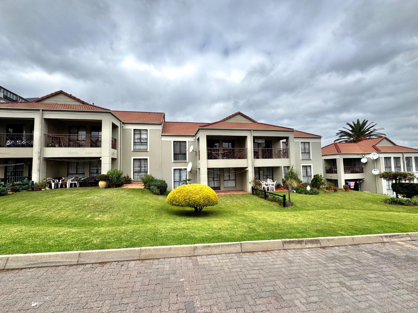 2 Bedroom Apartment in Oakdene