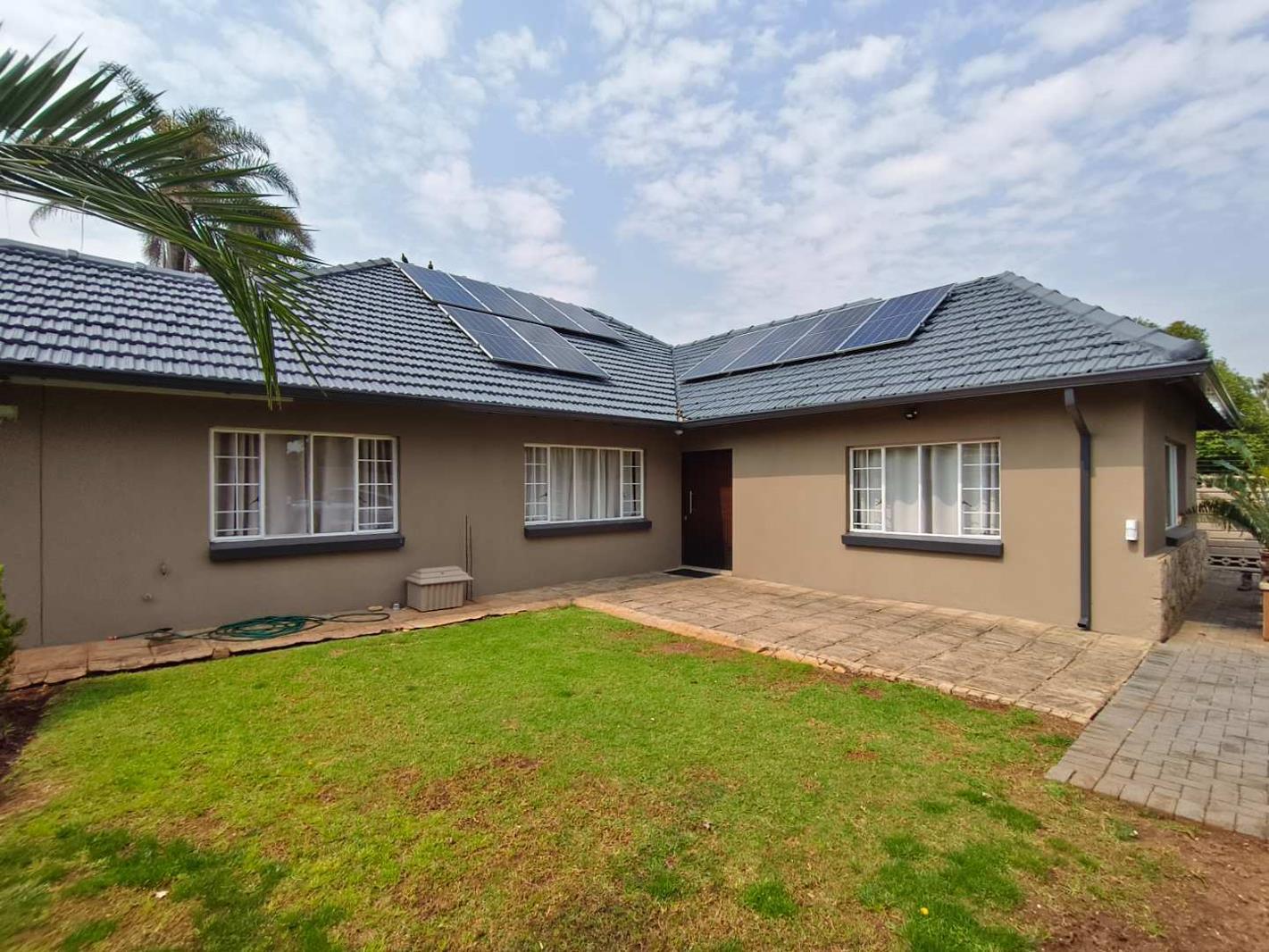 3 Bedroom House in Linden