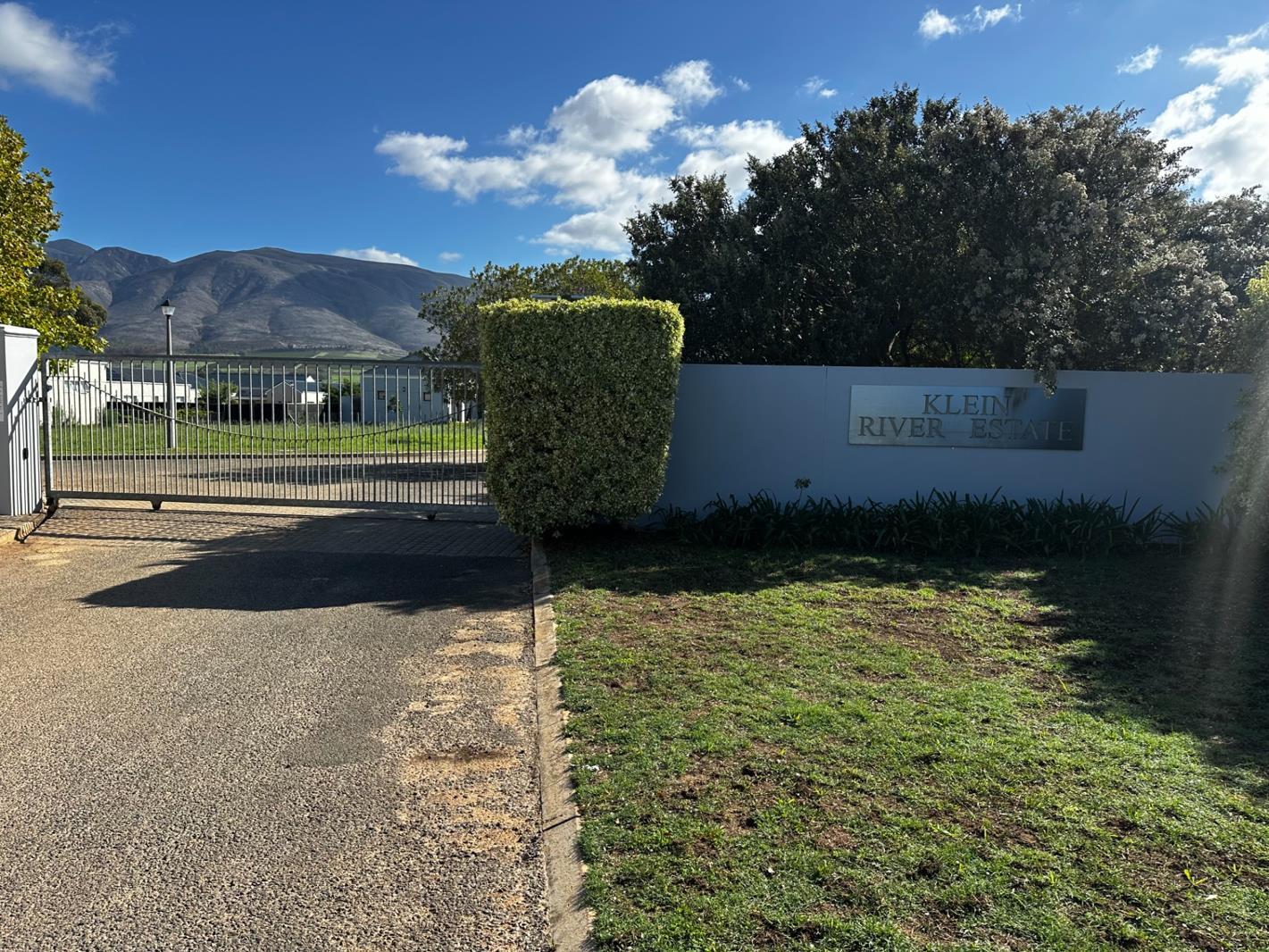 1 038 m² Land available in Stanford